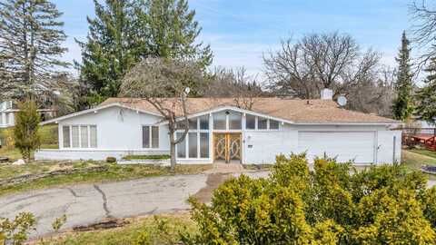 3352 Bloomfield Shore, West Bloomfield, MI 48323