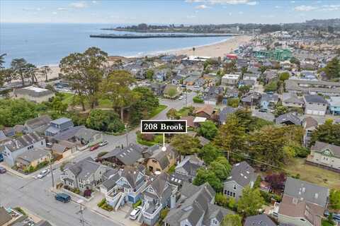 208 Brook AVE, Santa Cruz, CA 95062