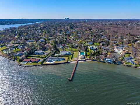 33 Harbour Road, Great Neck, NY 11024