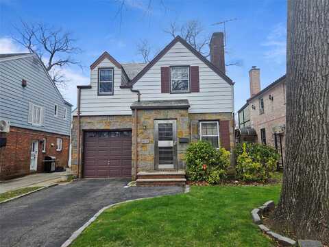 18645 Grand Central Parkway, Jamaica, NY 11432