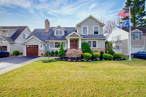 112 Brook Street, Garden City, NY 11530