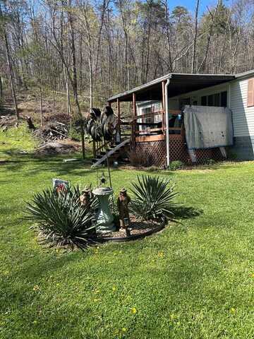 140 Whiskers Hollow, PRINCETON, WV 24739