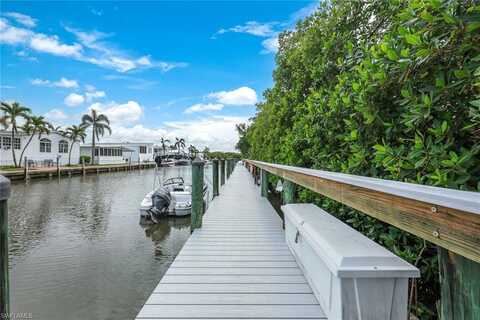3072 Sandpiper Bay, NAPLES, FL 34112