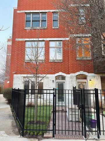 331 E 17th Street, Chicago, IL 60616