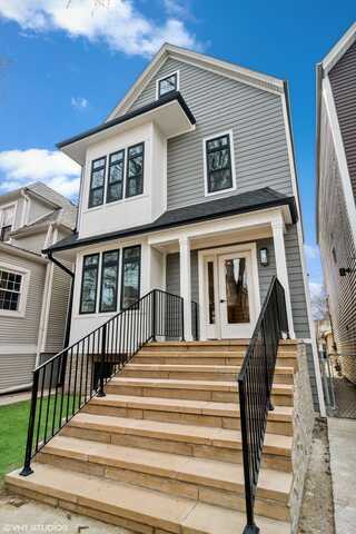 1827 W Fletcher Street, Chicago, IL 60657