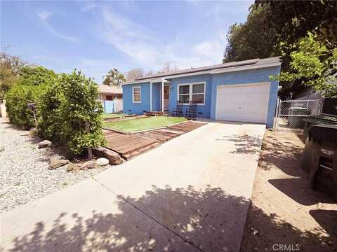 7516 Milwood Avenue, Canoga Park, CA 91303