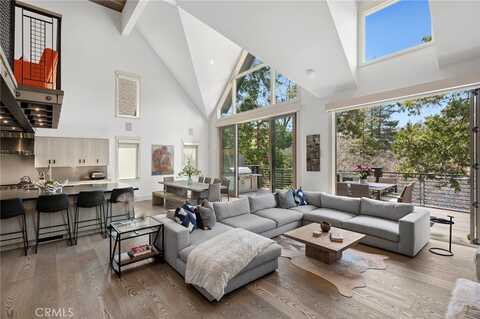 496 North State Highway 173, Lake Arrowhead, CA 92352