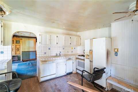 8718 Crescent Drive, Los Angeles, CA 90046