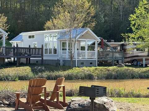 8 Mountain Meadows Drive, Morganton, GA 30560