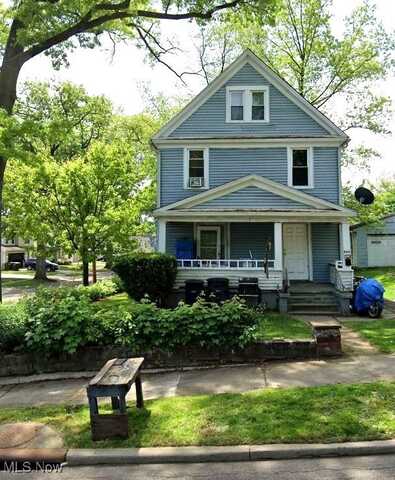 564 Euclid Avenue, Akron, OH 44307