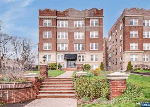 14 Forest 104, Montclair, NJ 07042