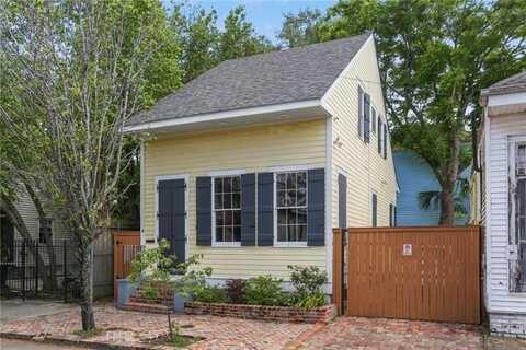 711 SIXTH Street, New Orleans, LA 70115