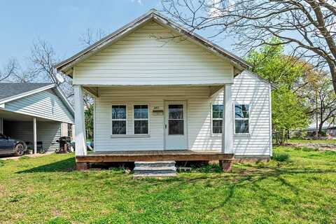 303 N Cleveland Street, Shawnee, OK 74801