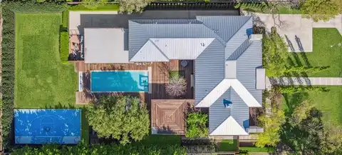 11565 E Ricks Circle, Dallas, TX 75230