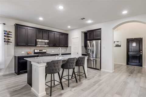 1913 Ranch Trail Road, Aubrey, TX 76227