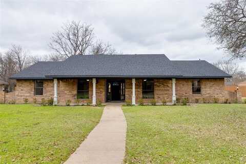 909 Highland Drive, Cleburne, TX 76033