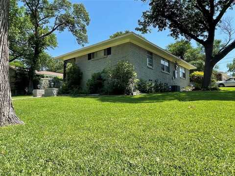 3608 Oak Creek Circle, Dallas, TX 75227