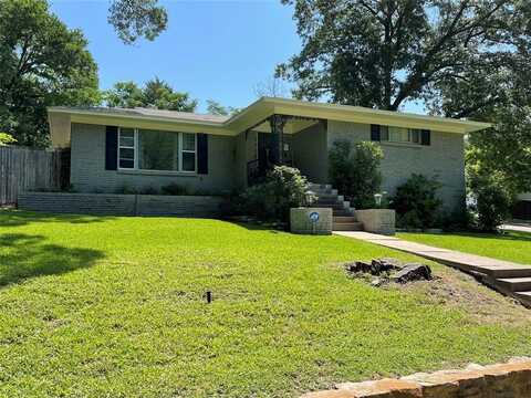3608 Oak Creek Circle, Dallas, TX 75227