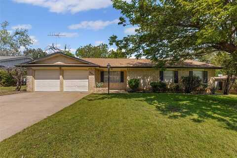 1202 Briarwood Drive, Cleburne, TX 76033