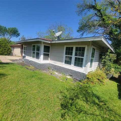 5433 Greenlee Street, Fort Worth, TX 76112