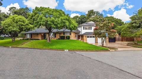5155 Briarwood Lane, Fort Worth, TX 76112