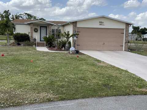19538 Ravines Ct., North Fort Myers, FL 33903