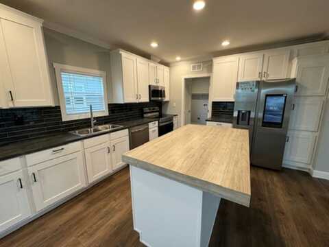 25 Secluded Ranch Bend, Willis, TX 77318