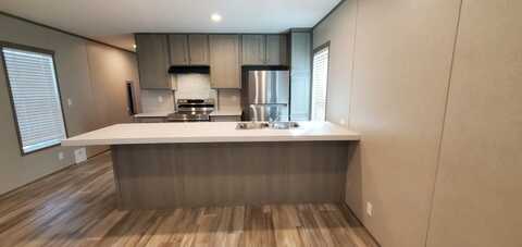 198 S. Pine Drive, Tampa, FL 33613