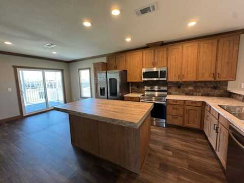 100 Trail Ride Way, Willis, TX 77318