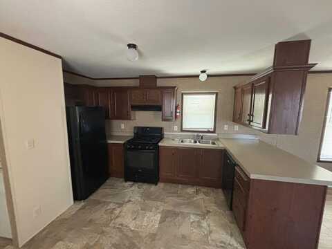 725 W. Thornton Avenue, Hemet, CA 92543