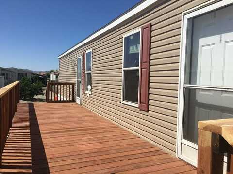 725 W. Thornton Avenue, Hemet, CA 92543