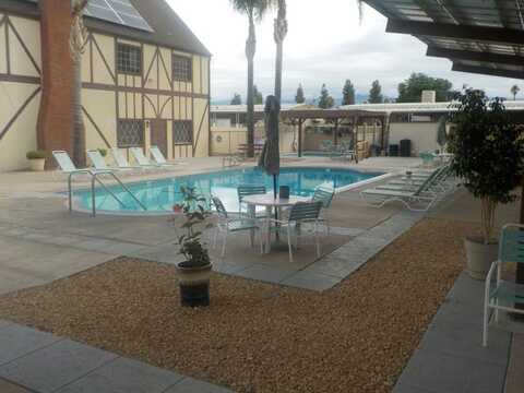 725 W. Thornton Avenue, Hemet, CA 92543