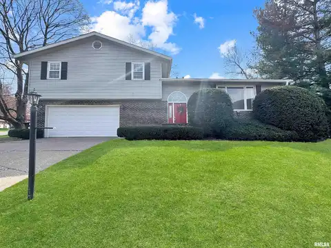 4602 W LYNNHURST Drive, Peoria, IL 61615