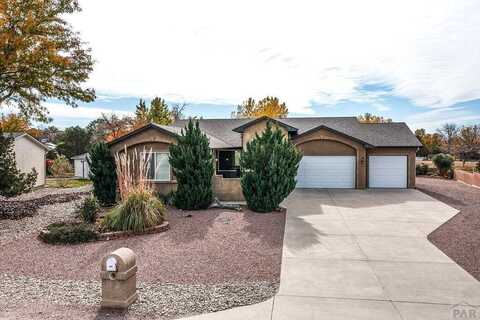 210 Venturi Dr, Pueblo West, CO 81007