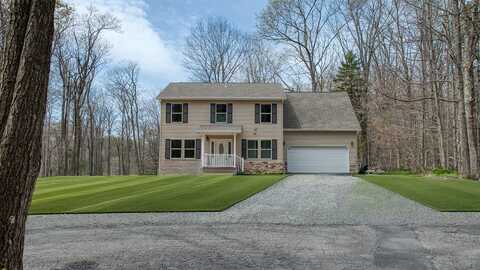 108 Bunny Ln Lane, Tobyhanna, PA 18466