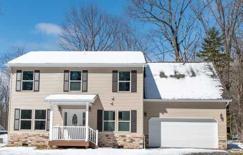 108 Bunny Ln Lane, Tobyhanna, PA 18466