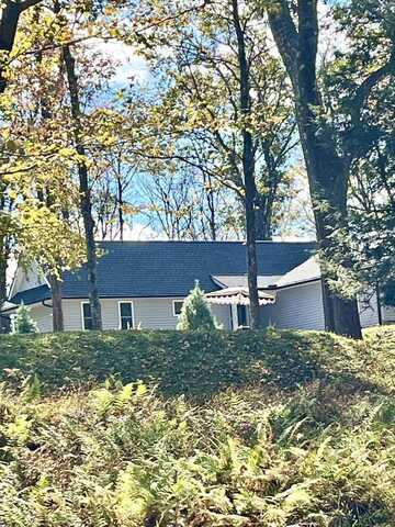 4426 Skyline Drive, Canadensis, PA 18325