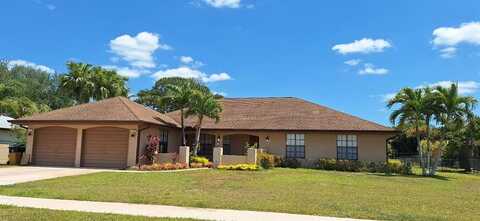 2457 SE Gowin Dr, Port Saint Lucie, FL 34952