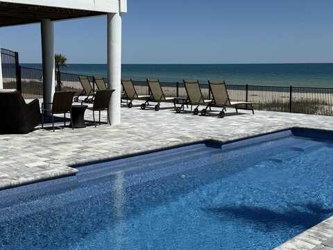 1148 W Gorrie Dr, St. George Island, FL 32328