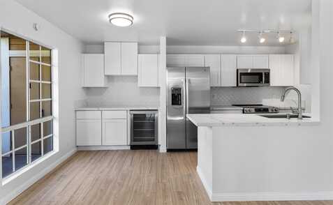140 UWAPO Rd, Kihei, HI 96753