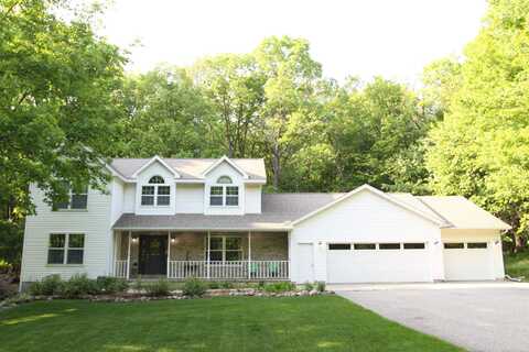 E2200 WOODRIDGE Drive, WAUPACA, WI 54981