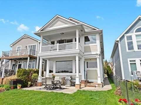 2011 W LAKE Drive, Novi, MI 48377