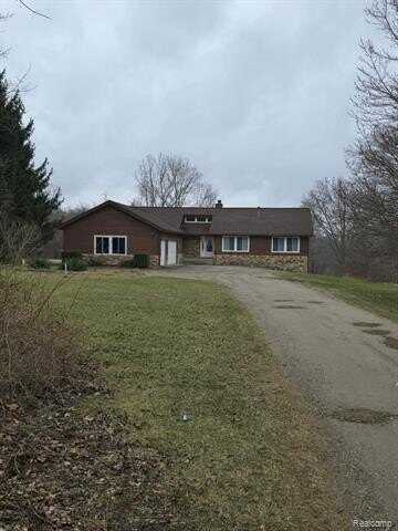 2780 S HADLEY Road, Ortonville, MI 48462