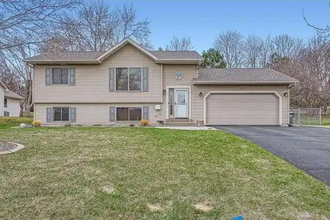 921 Eulaine Circle, Hammond, WI 54015