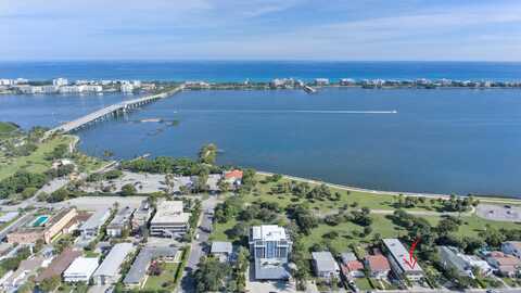 230 S Lakeside Drive, Lake Worth, FL 33460