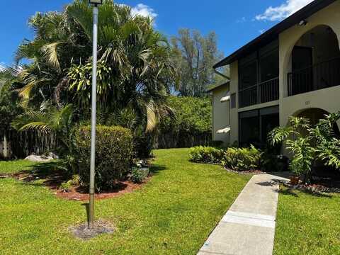 323 Pine Ridge Circle, Greenacres, FL 33463