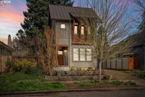 8316 SE 7TH AVE, Portland, OR 97202