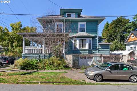 2953 NE GLISAN ST, Portland, OR 97232