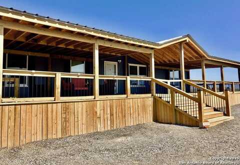 6286 fm 2146, Jourdanton, TX 78026
