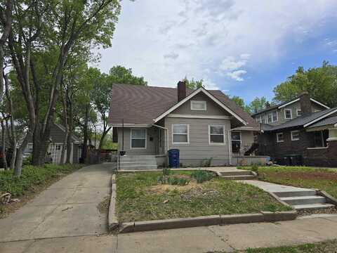 446-448 N Fountain St, Wichita, KS 67208